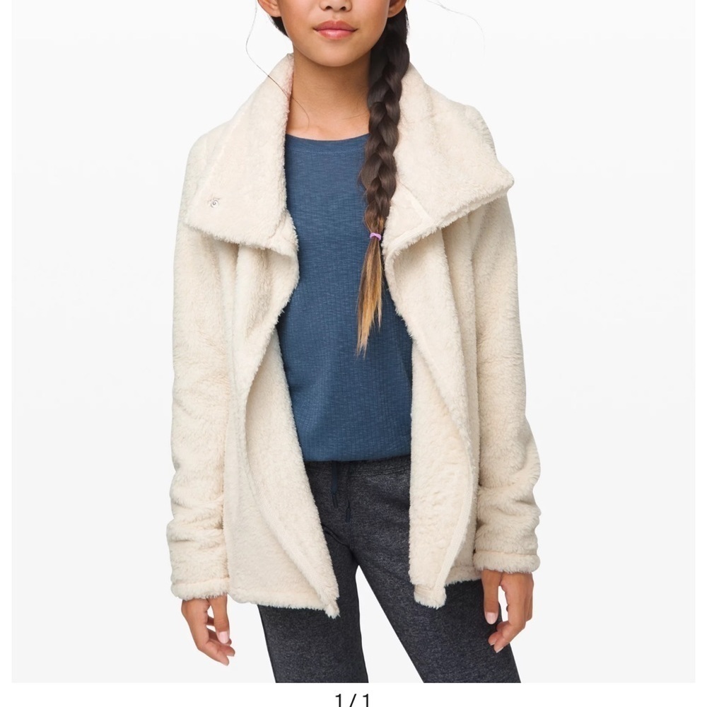 Ivivva Lululemon - EUC Furever Wrap - size 14 - in light ivory